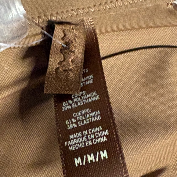 Skims Kim Kardashian Women’s Bra Medium New with Tags - Picture 3 of 4